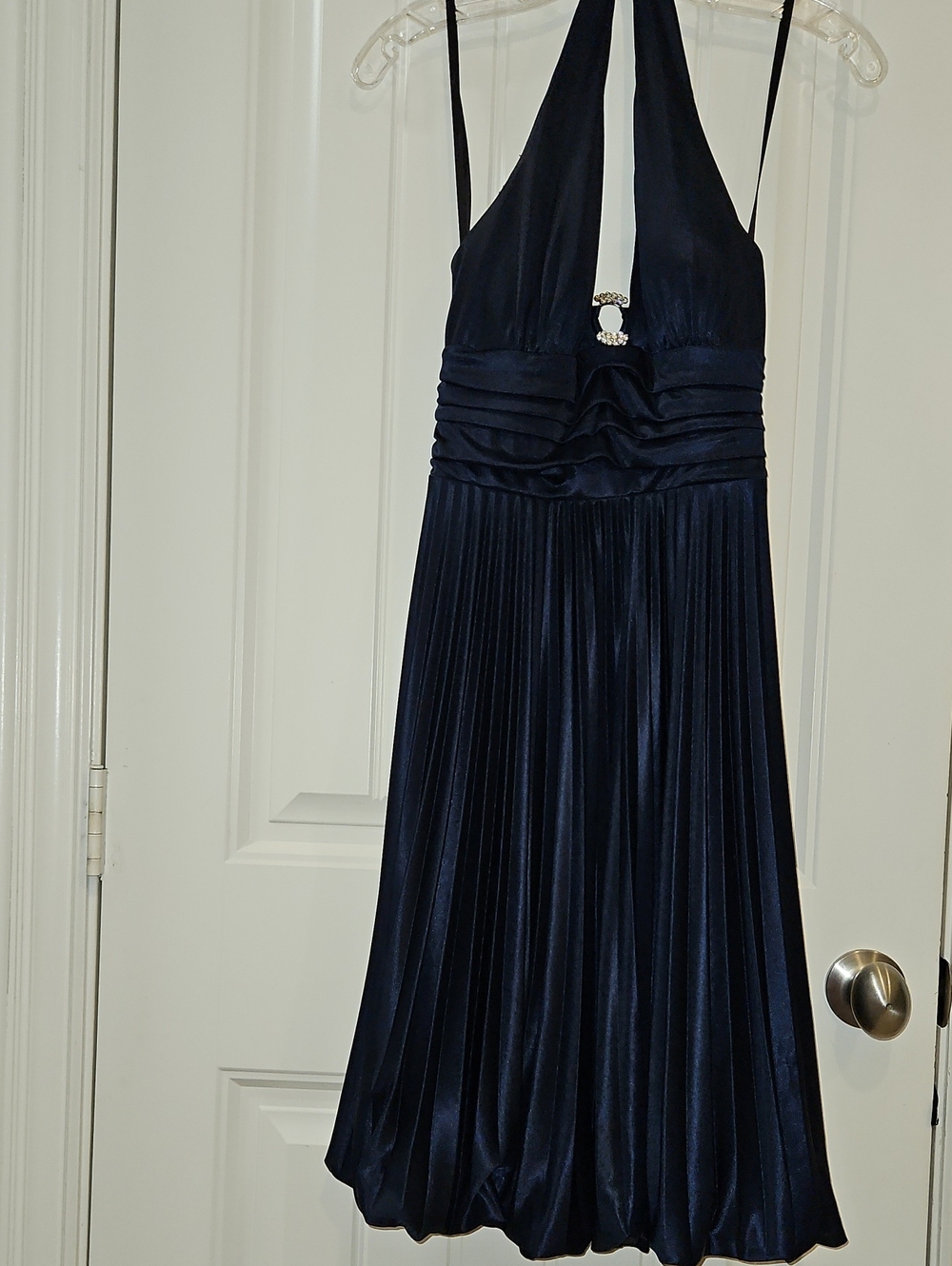 Elegant Halter Navy Cocktail Dress with Rhinestone Accent